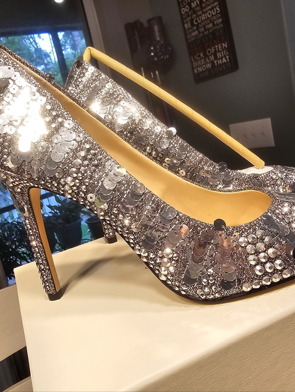 NWT Imagine Vince Camuto Greyson Pewter Mosaic Crystal Pumps 7.5 - Picture 7 of 10